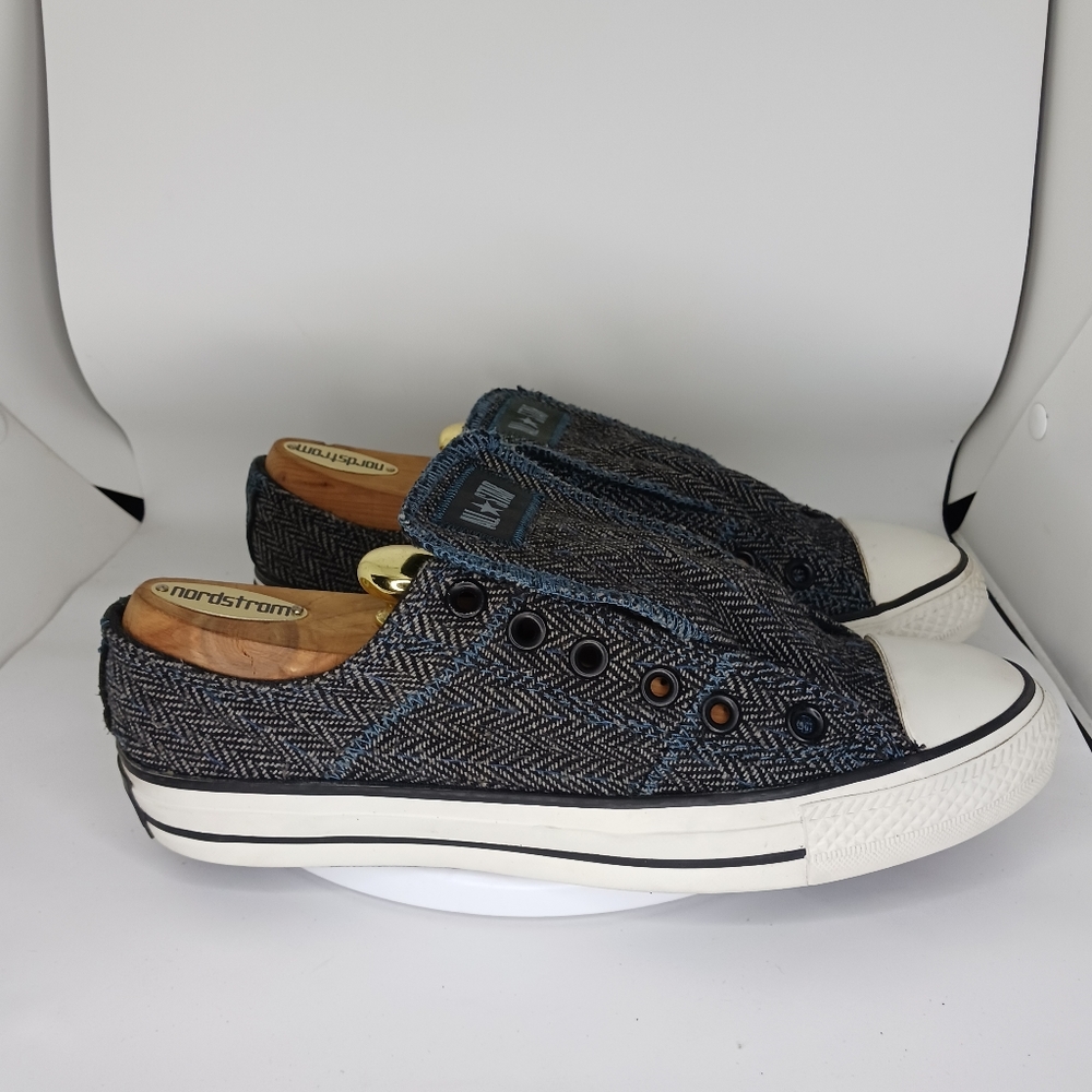 Converse - Picture 3 of 6